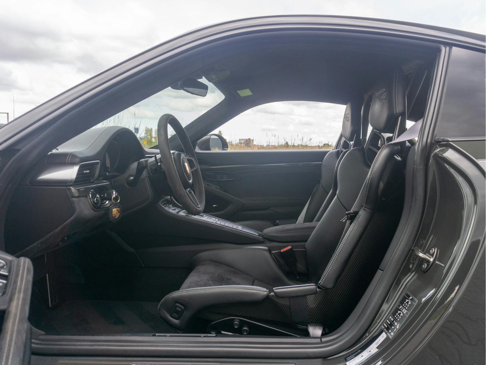 Porsche 911 3.8 GT2 RS | weissach-pakket | kuipstoelen | BOSE